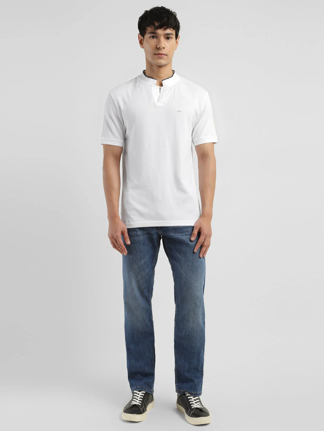 Men's Solid Slim Fit Henley Neck T-Shirt - Image 5