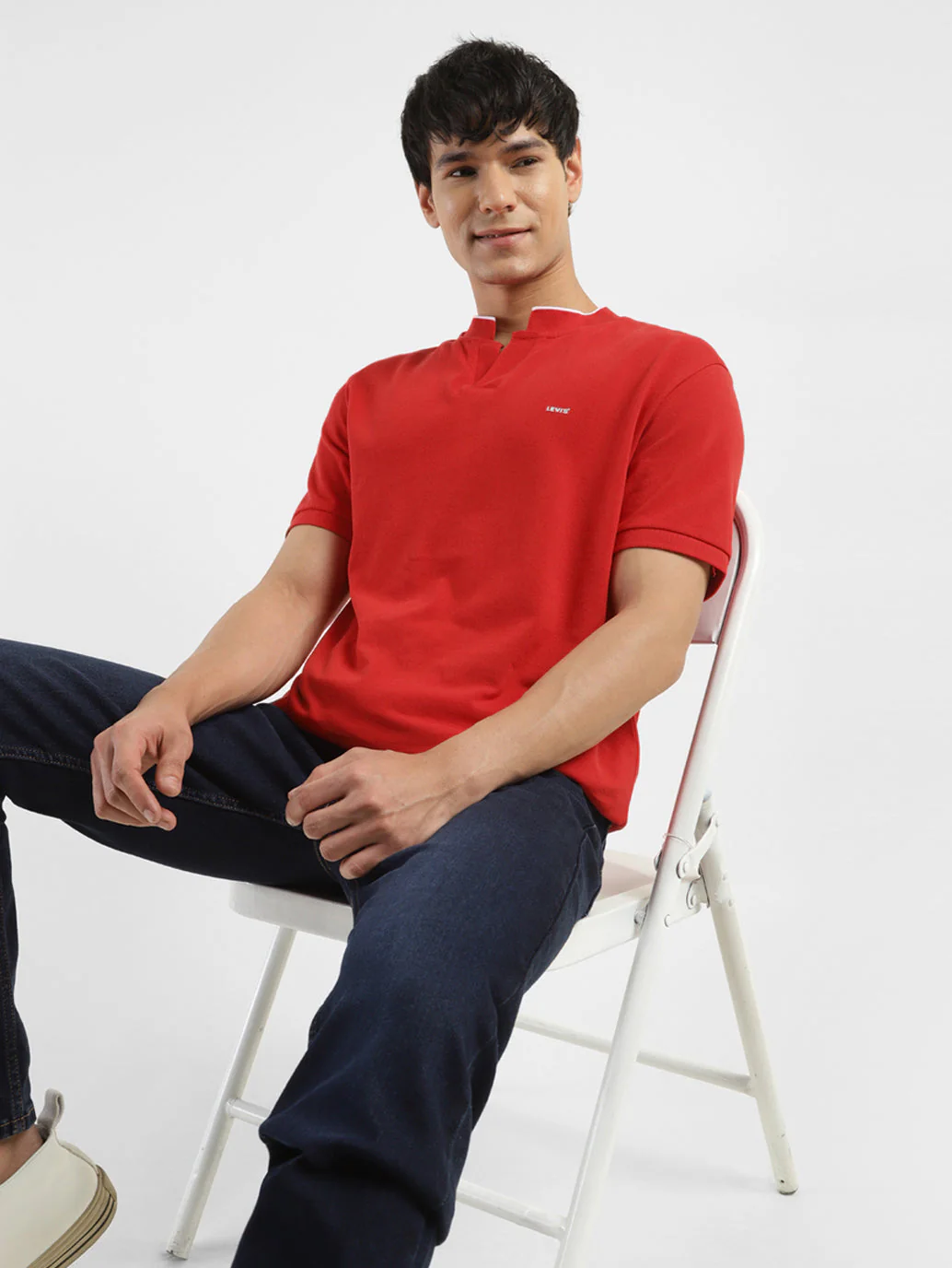 Men's Solid Slim Fit Henley Neck T-Shirt - Image 2
