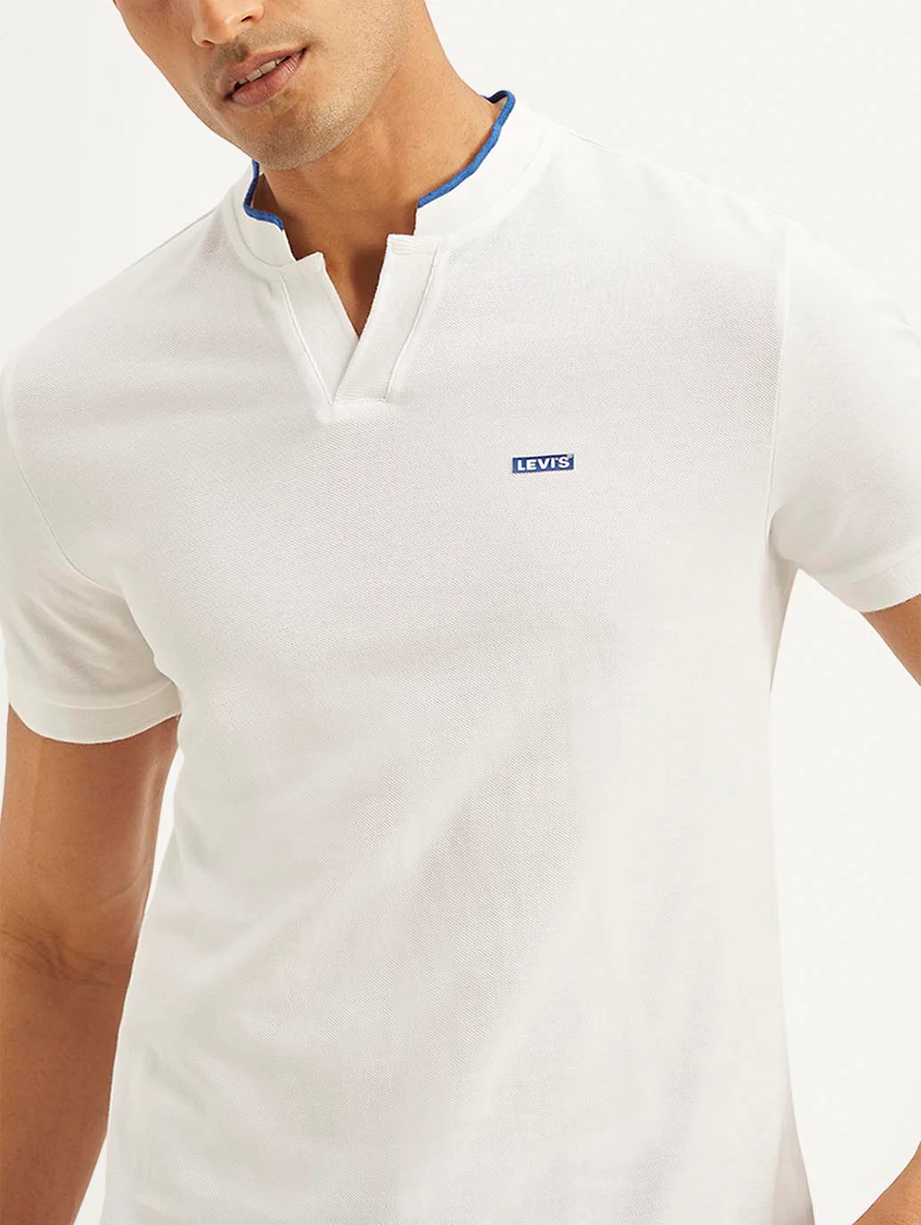 Men's Solid Slim Fit Polo T-shirt - Image 4
