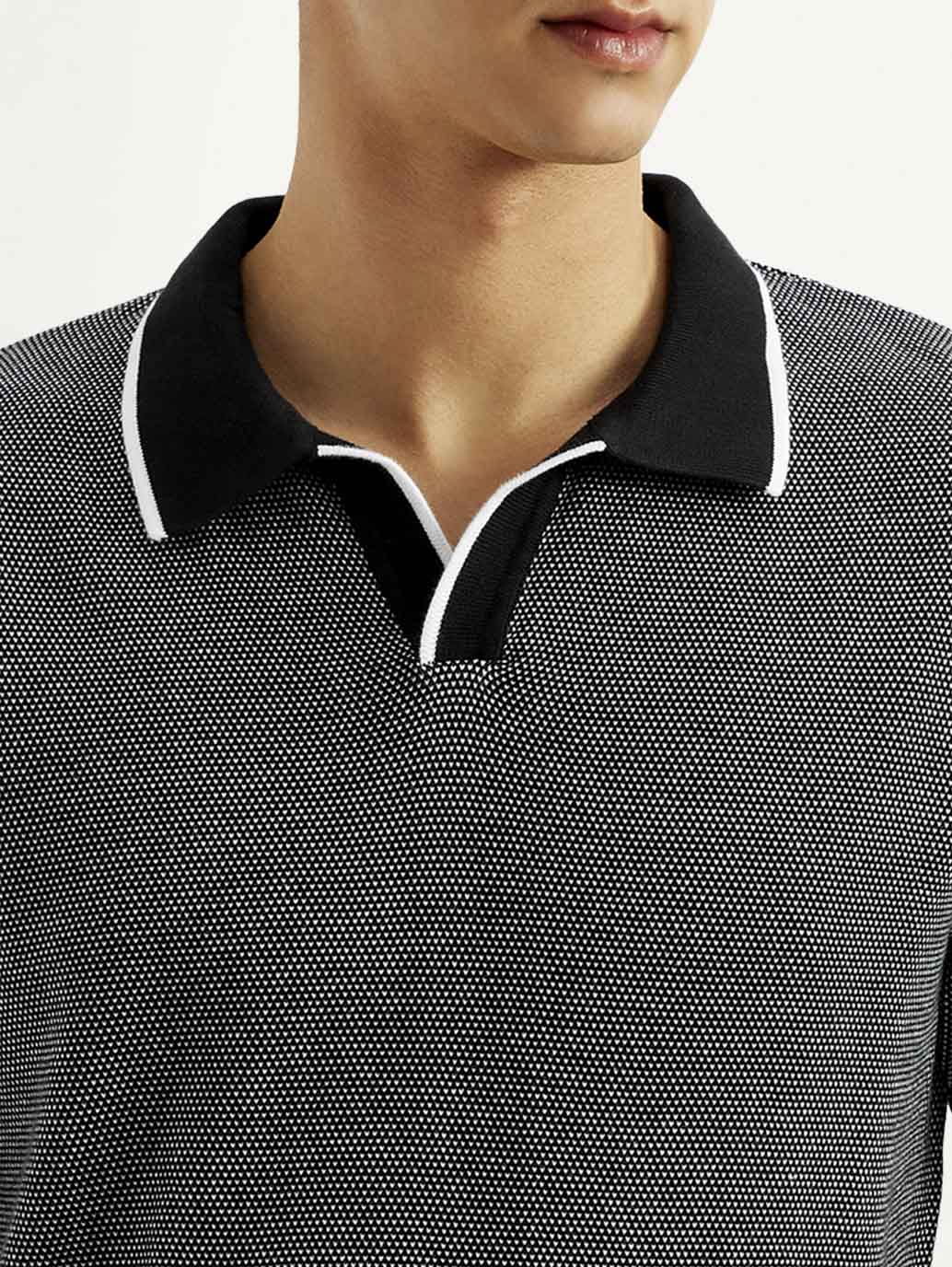 Men's Solid Slim Fit Polo T-shirt - Image 4