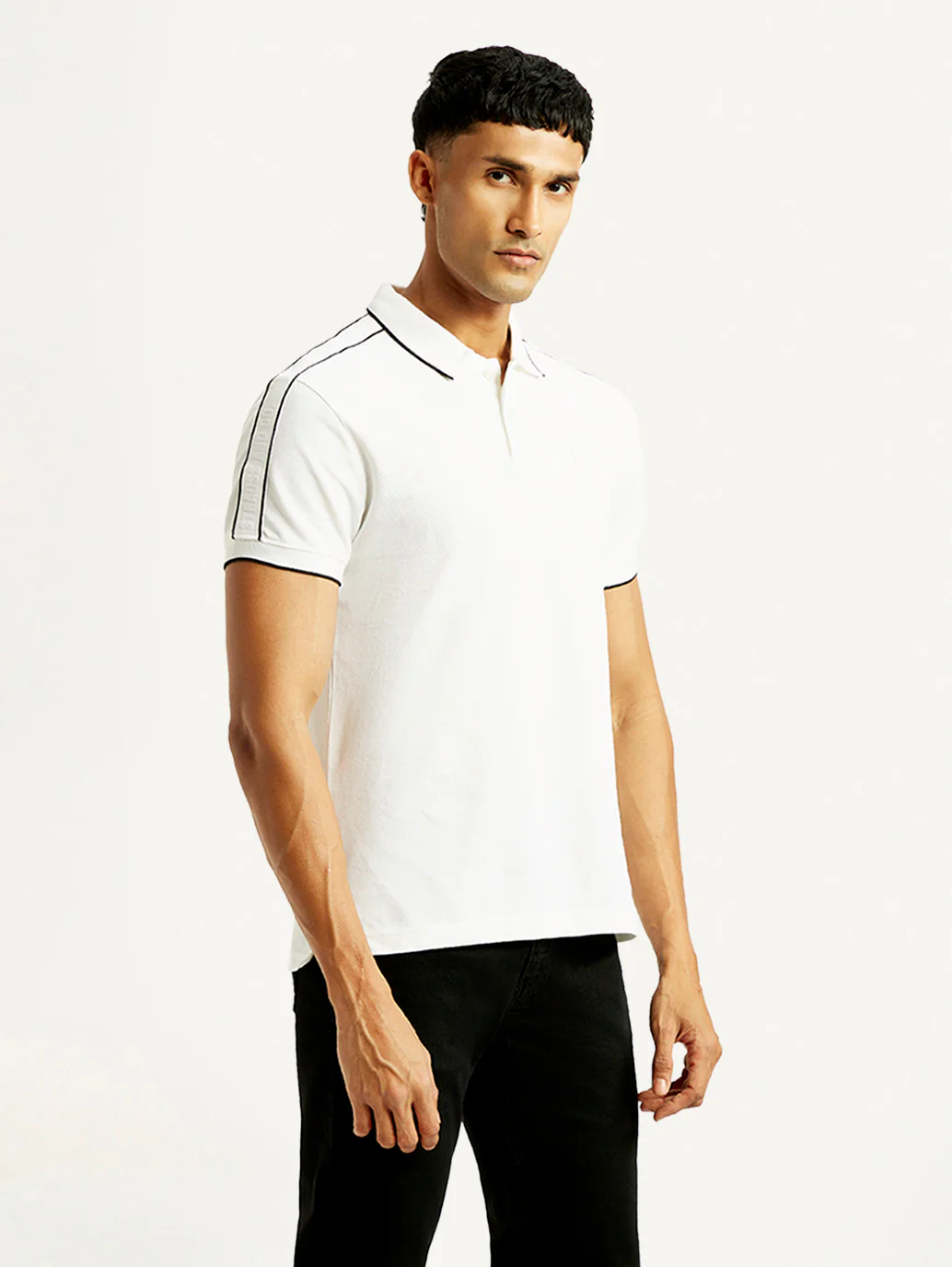 Men's Solid Slim Fit Polo T-shirt - Image 4