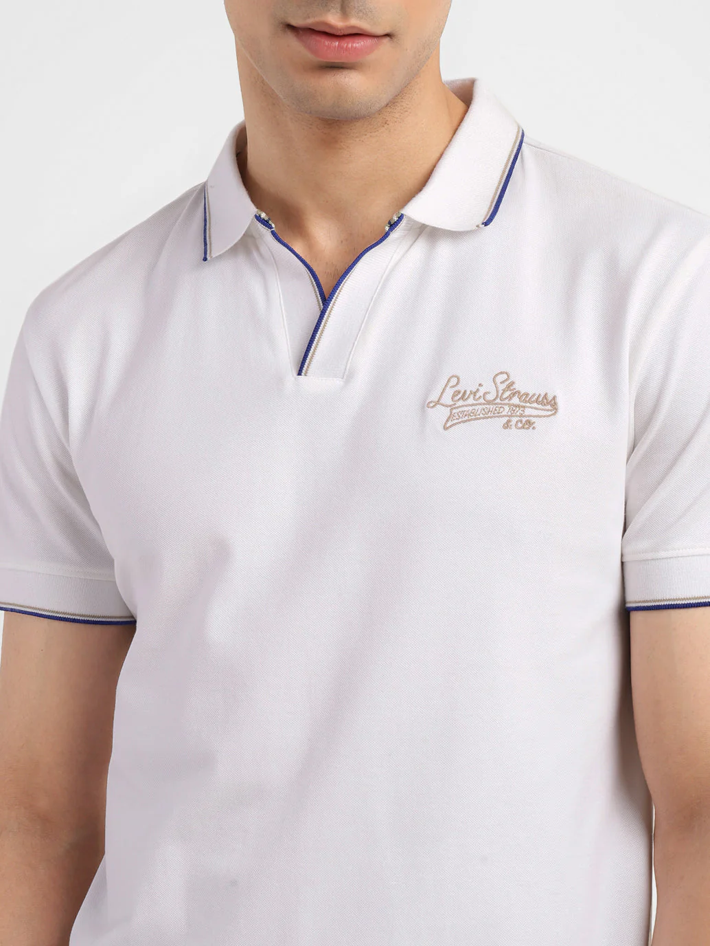 Men's Solid Slim Fit Polo T-shirt - Image 4