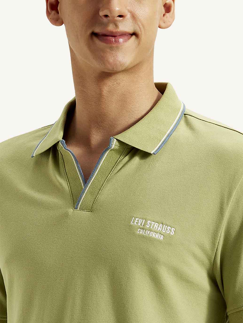 Men's Solid Slim Fit Polo T-shirt - Image 4