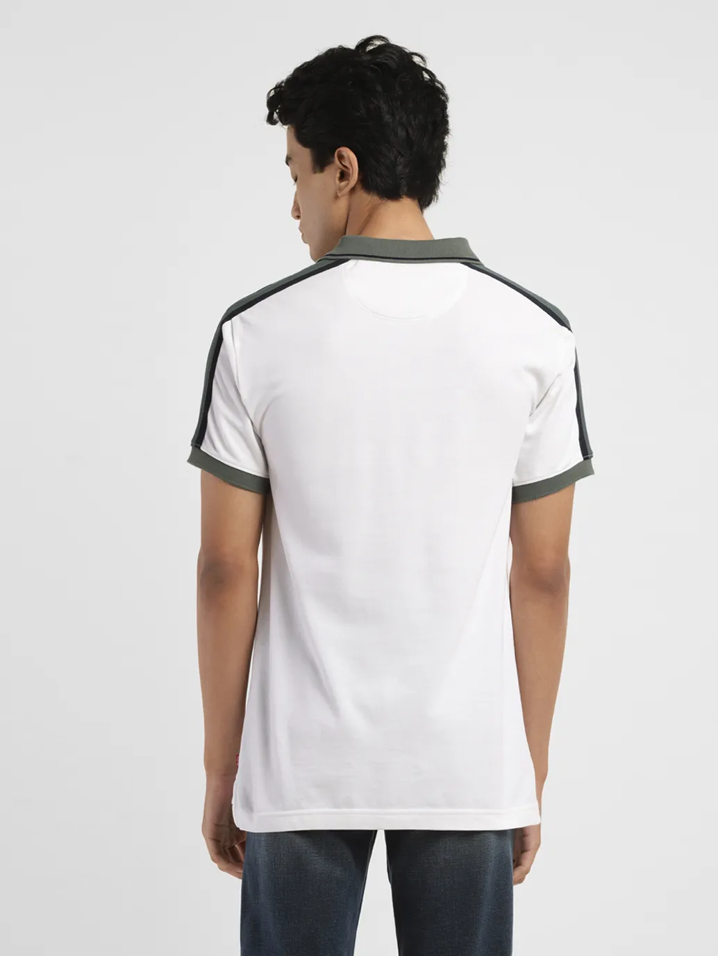 Men's Solid Slim Fit Polo T-shirt - Image 3