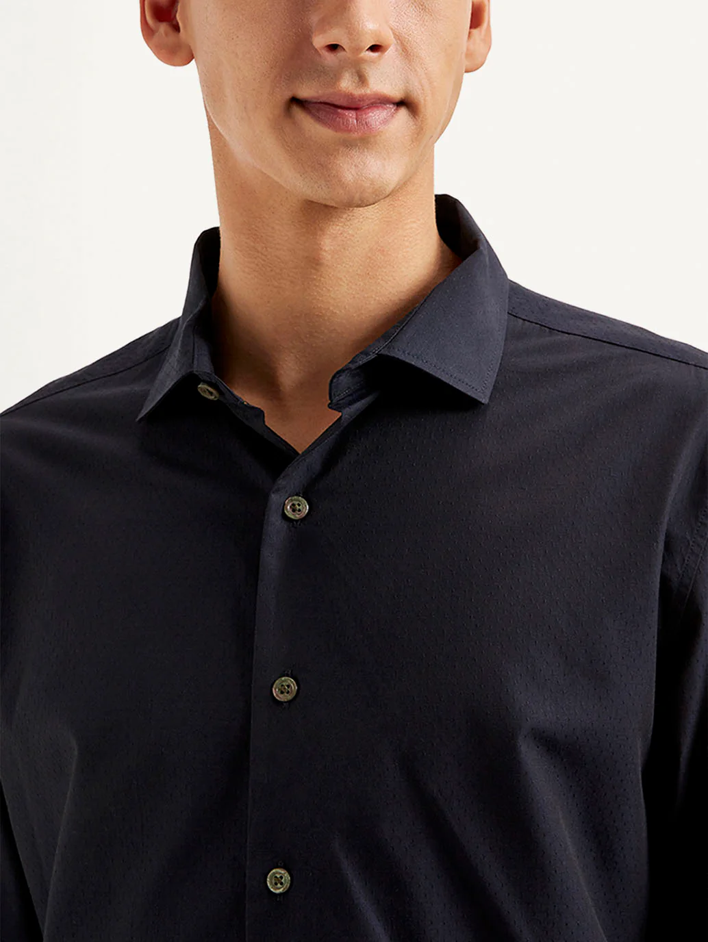 Men's Redloop Solid Slim Fit Shirt - Image 4