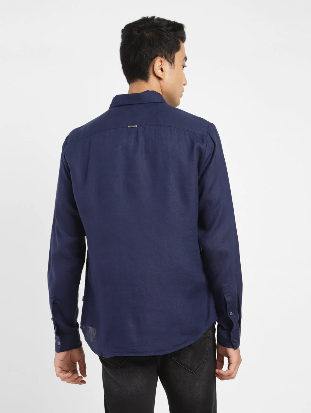 Men's Solid Regular Fit Linen Shirt - Image 3