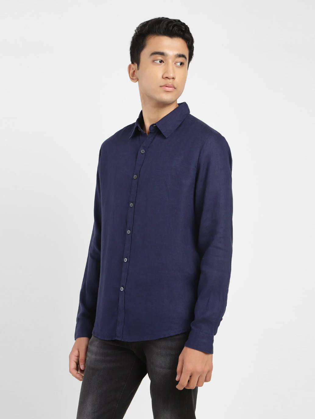 Men's Solid Regular Fit Linen Shirt - Image 4