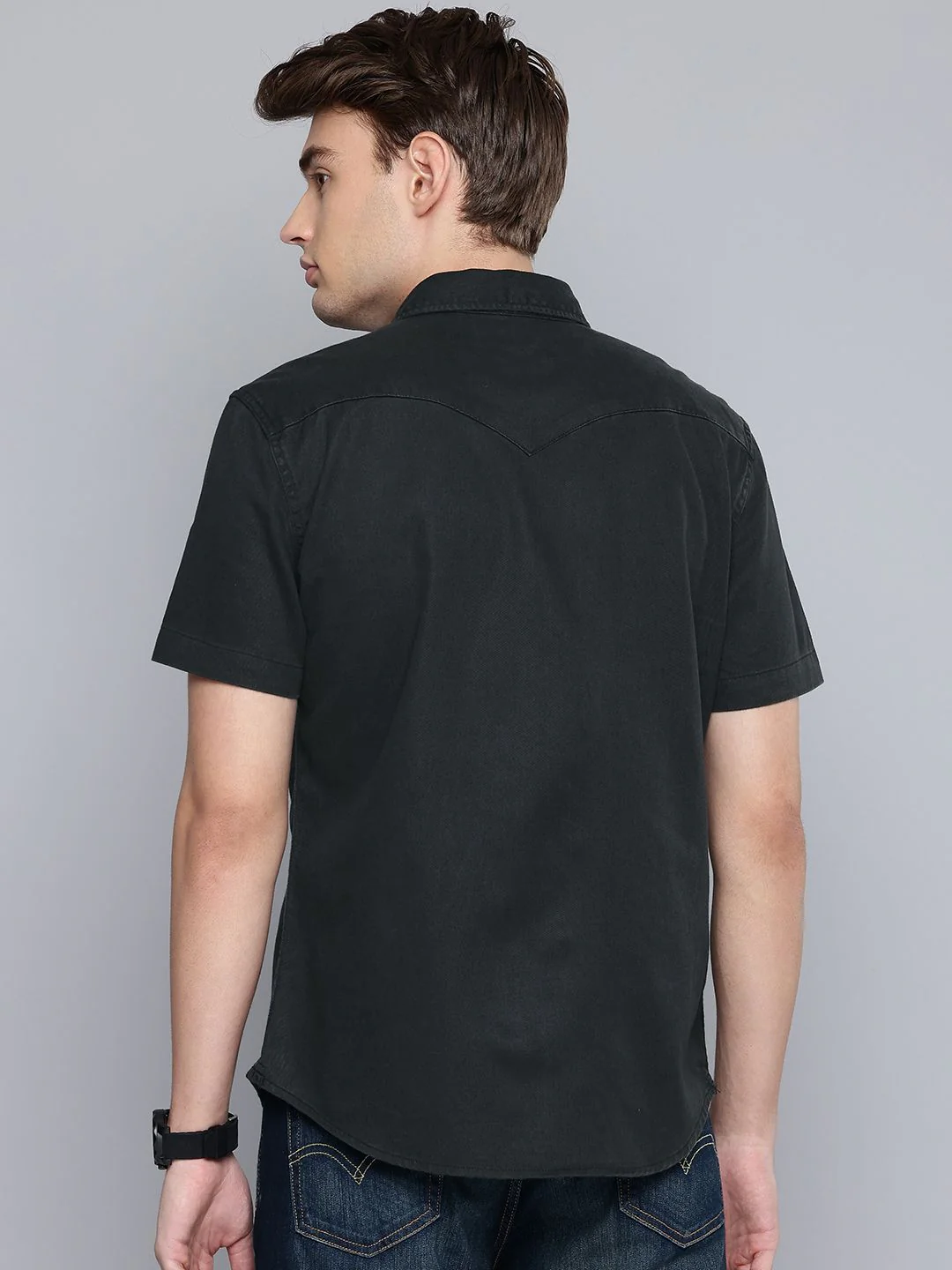 Men's Solid Slim Fit Shirt - Image 4