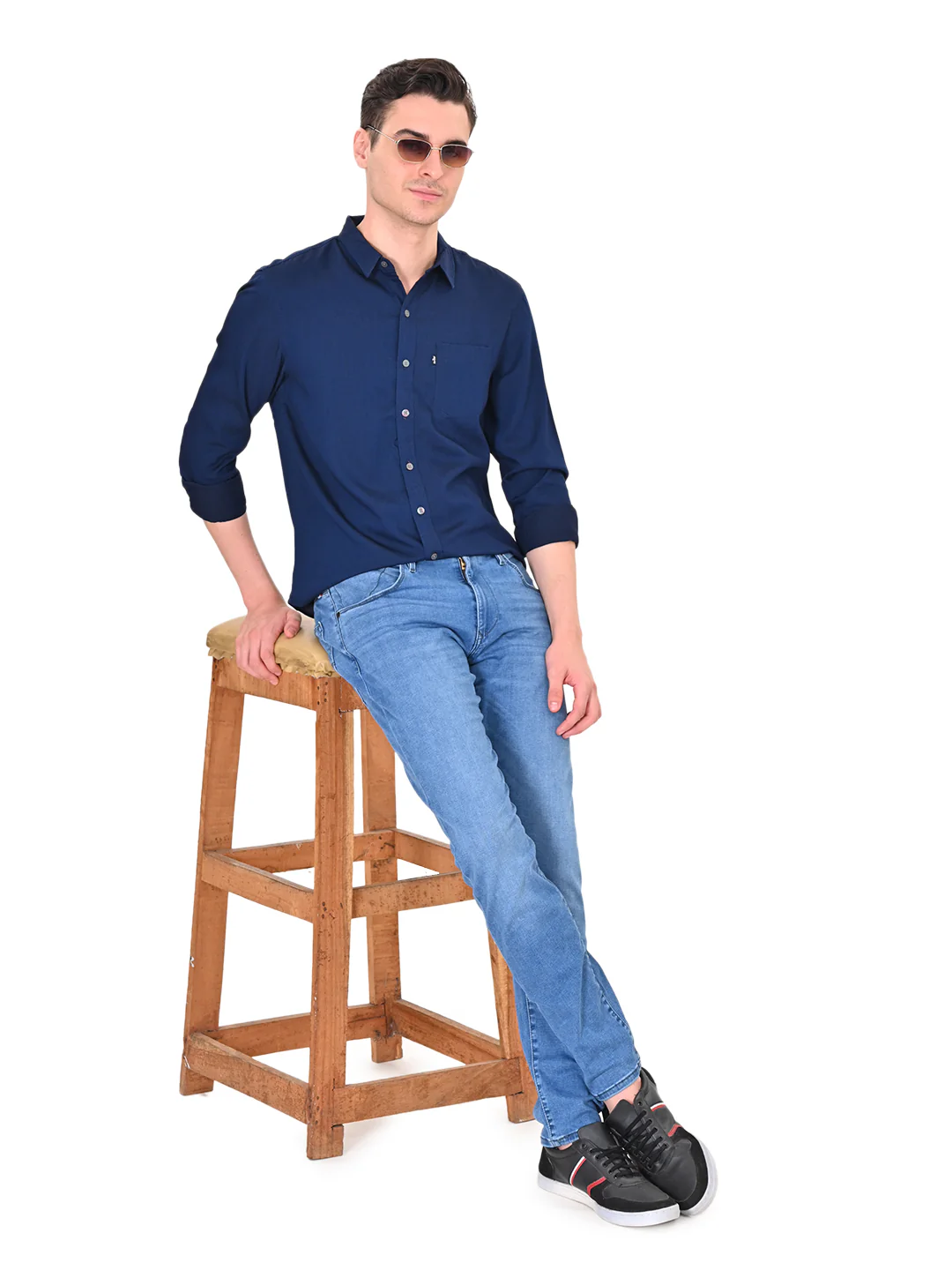 Men's Solid Slim Fit Shirt - Image 3