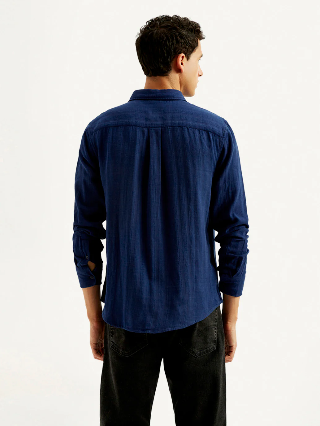 Men's Solid Slim Fit Shirt - Image 3