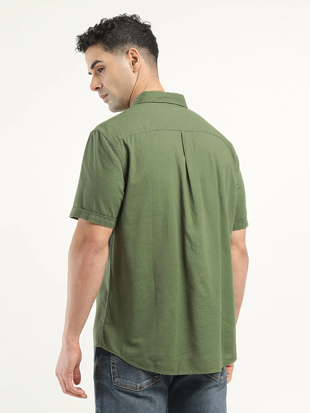 Men's Solid Slim Fit Shirt - Image 3