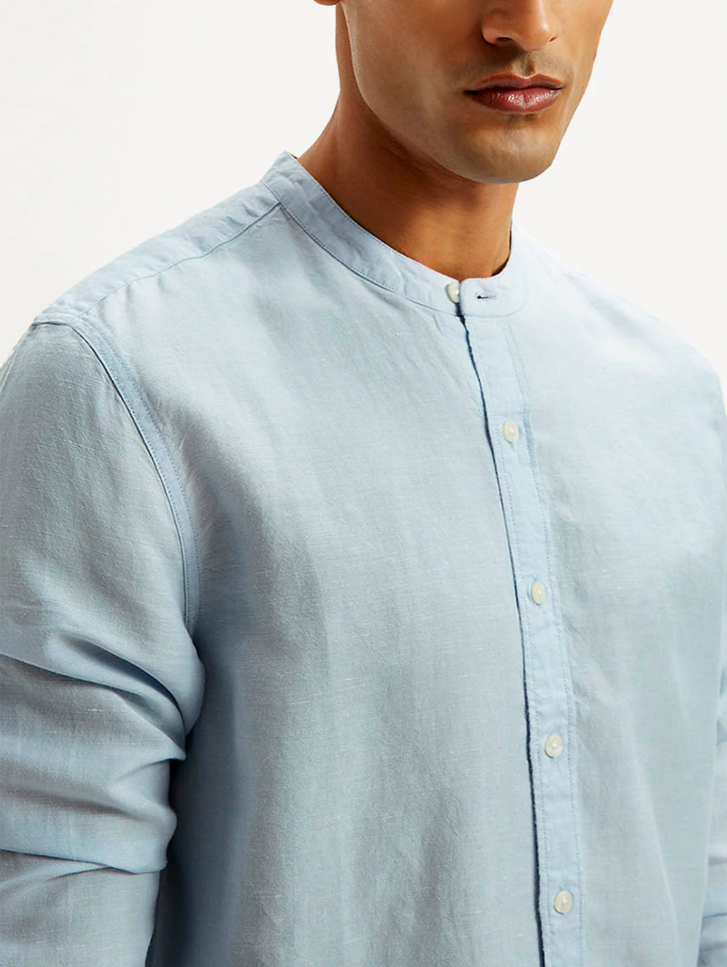Men's Solid Slim Fit Linen Shirt - Image 4