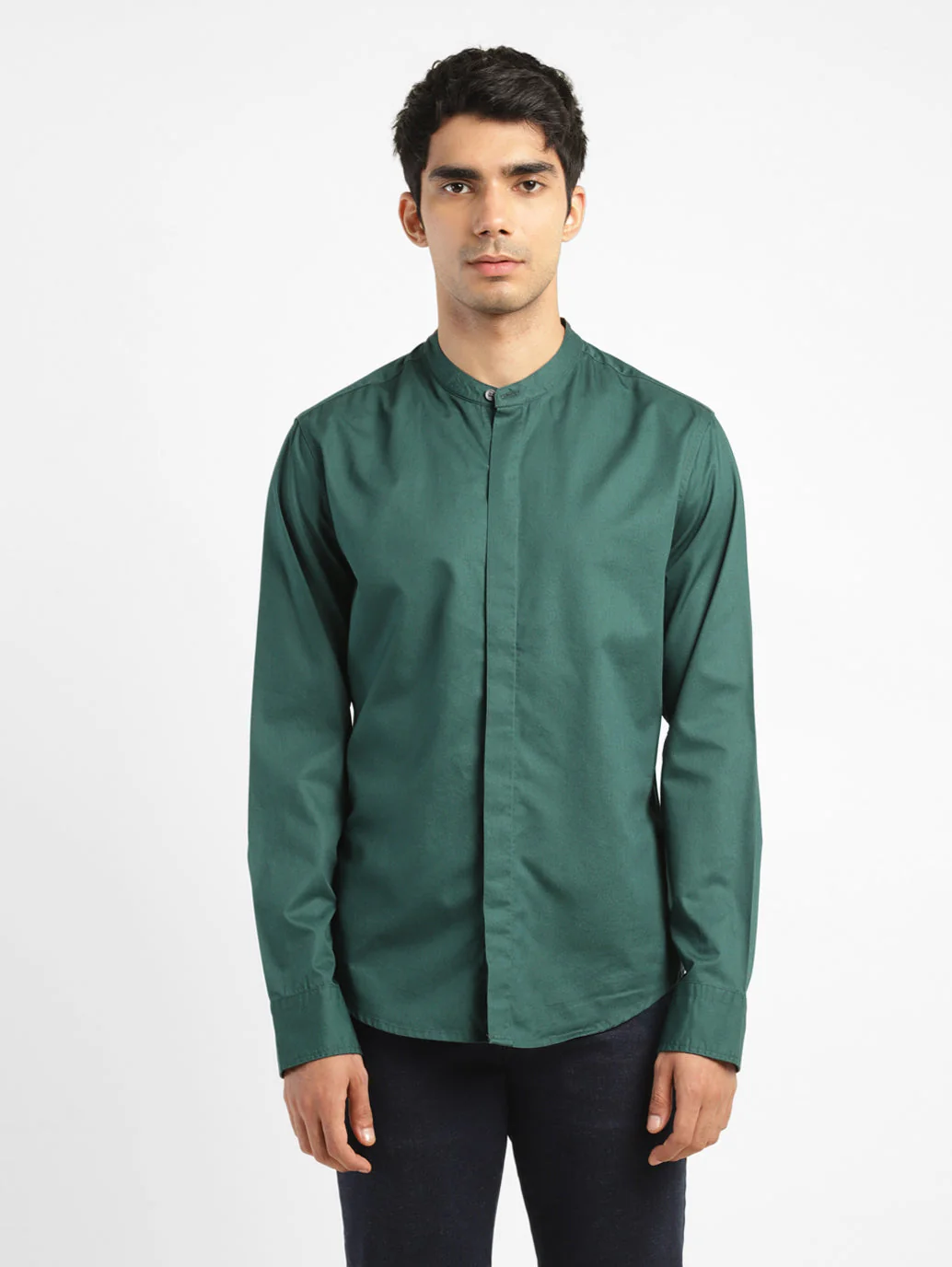 Men's Solid Slim Fit Shirt - Image 2