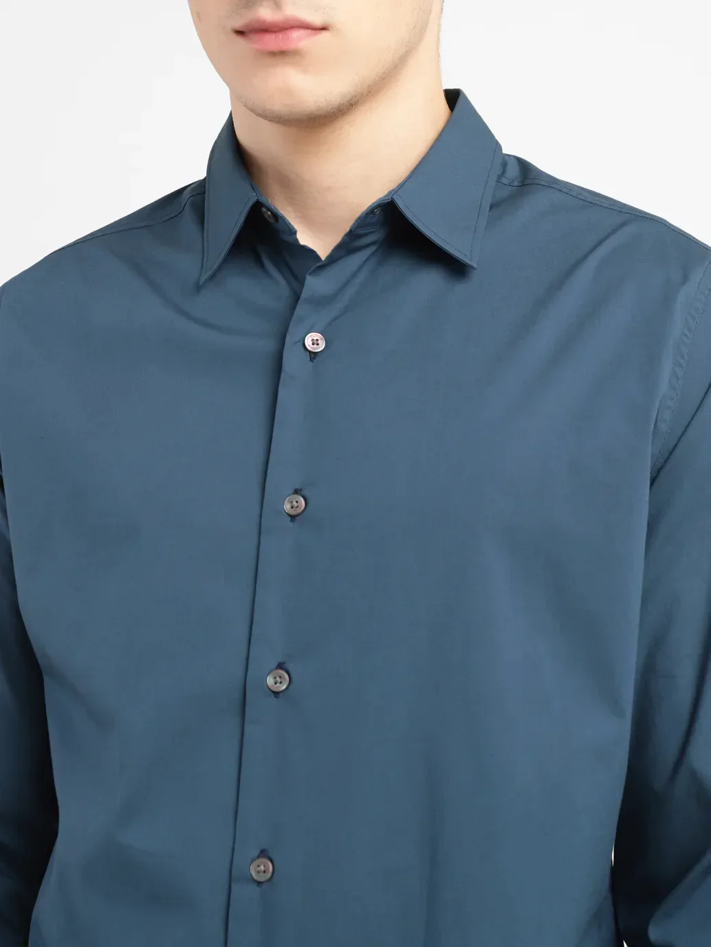 Men's Redloop Solid Slim Fit Shirt - Image 5