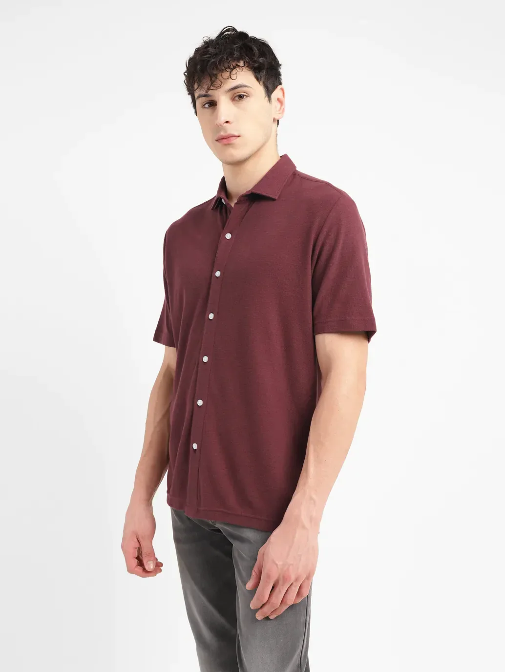 Men's Solid Slim Fit Shirt - Image 4