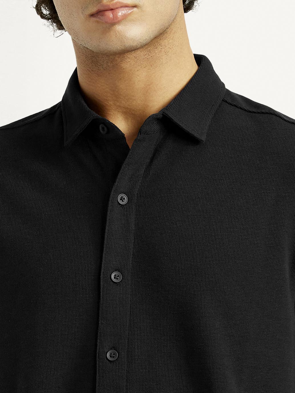 Men's Textured Slim Fit Knit Shirt - Image 4