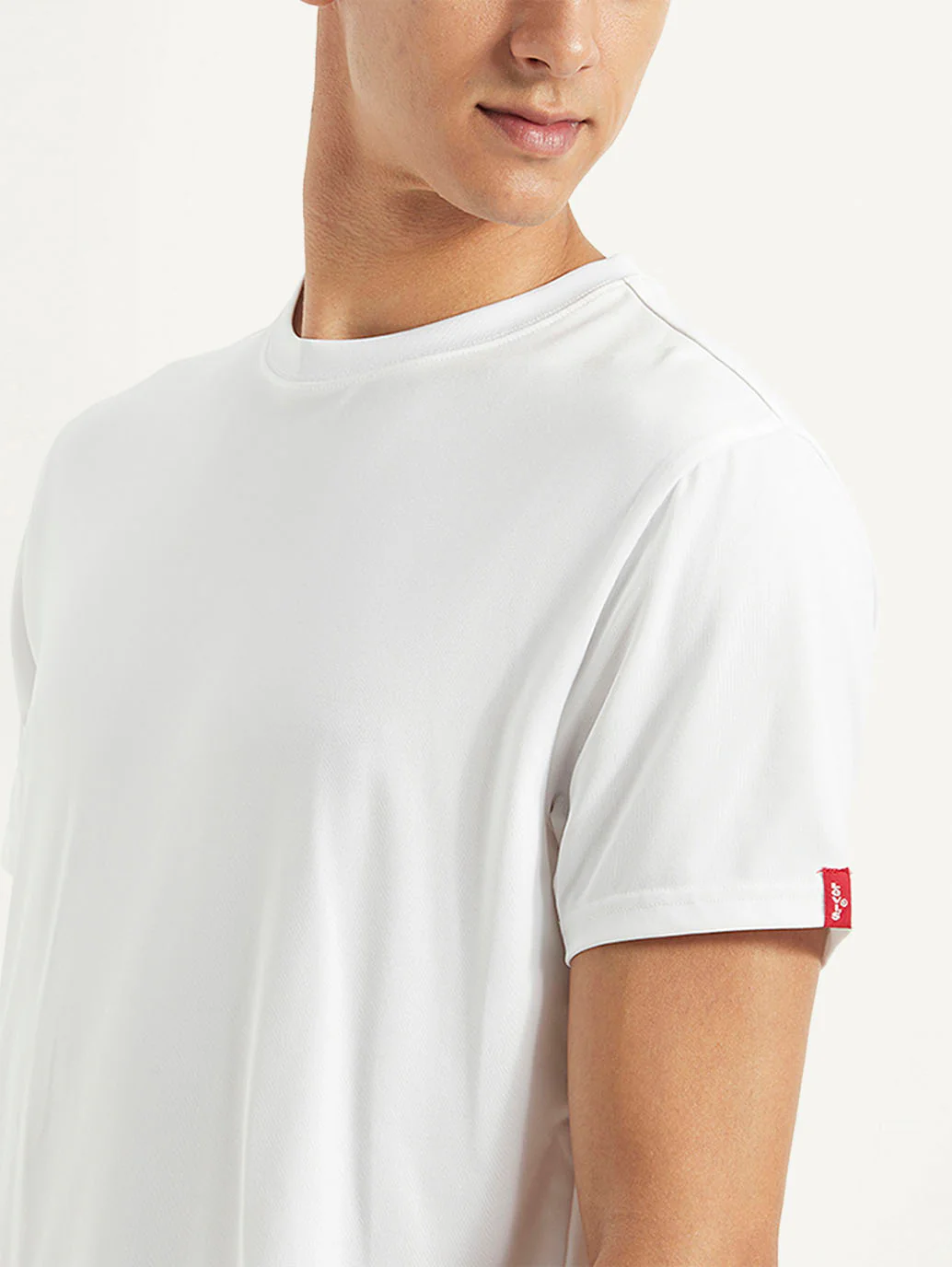 Men's Solid Slim Fit T-shirt - Image 4