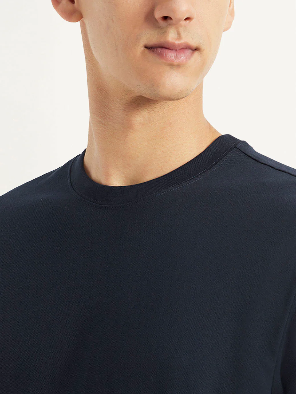 Men's Solid Slim Fit T-shirt - Image 4
