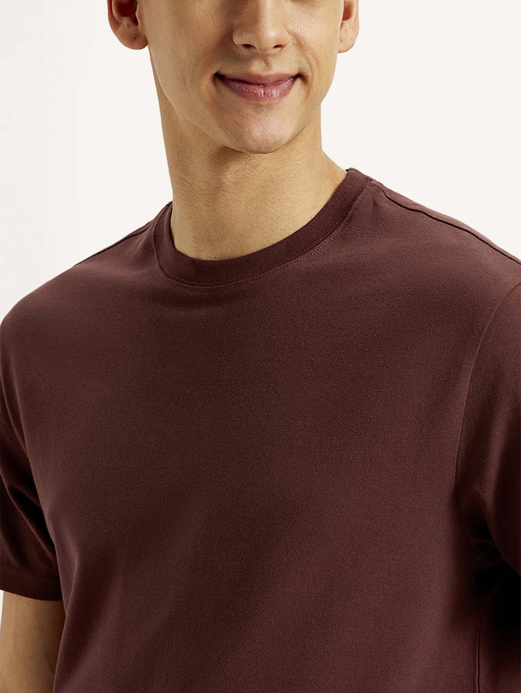 Men's Solid Slim Fit T-shirt - Image 4