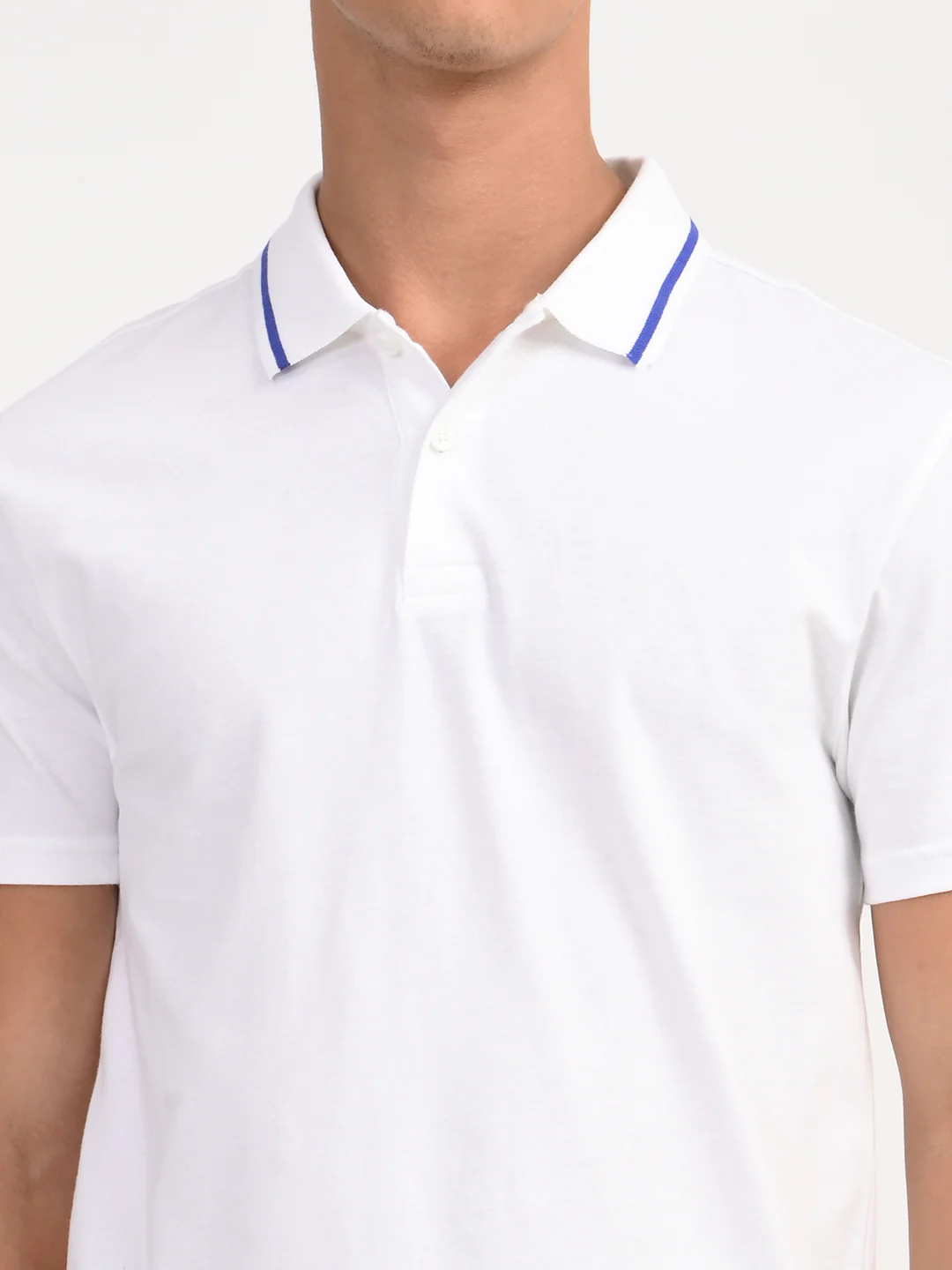 Men's Solid White Slim Fit Polo T-shirt - Image 3