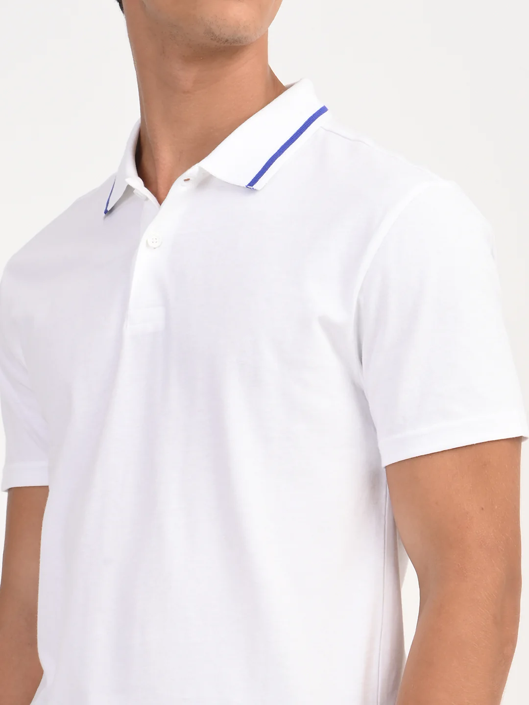 Men's Solid White Slim Fit Polo T-shirt - Image 4