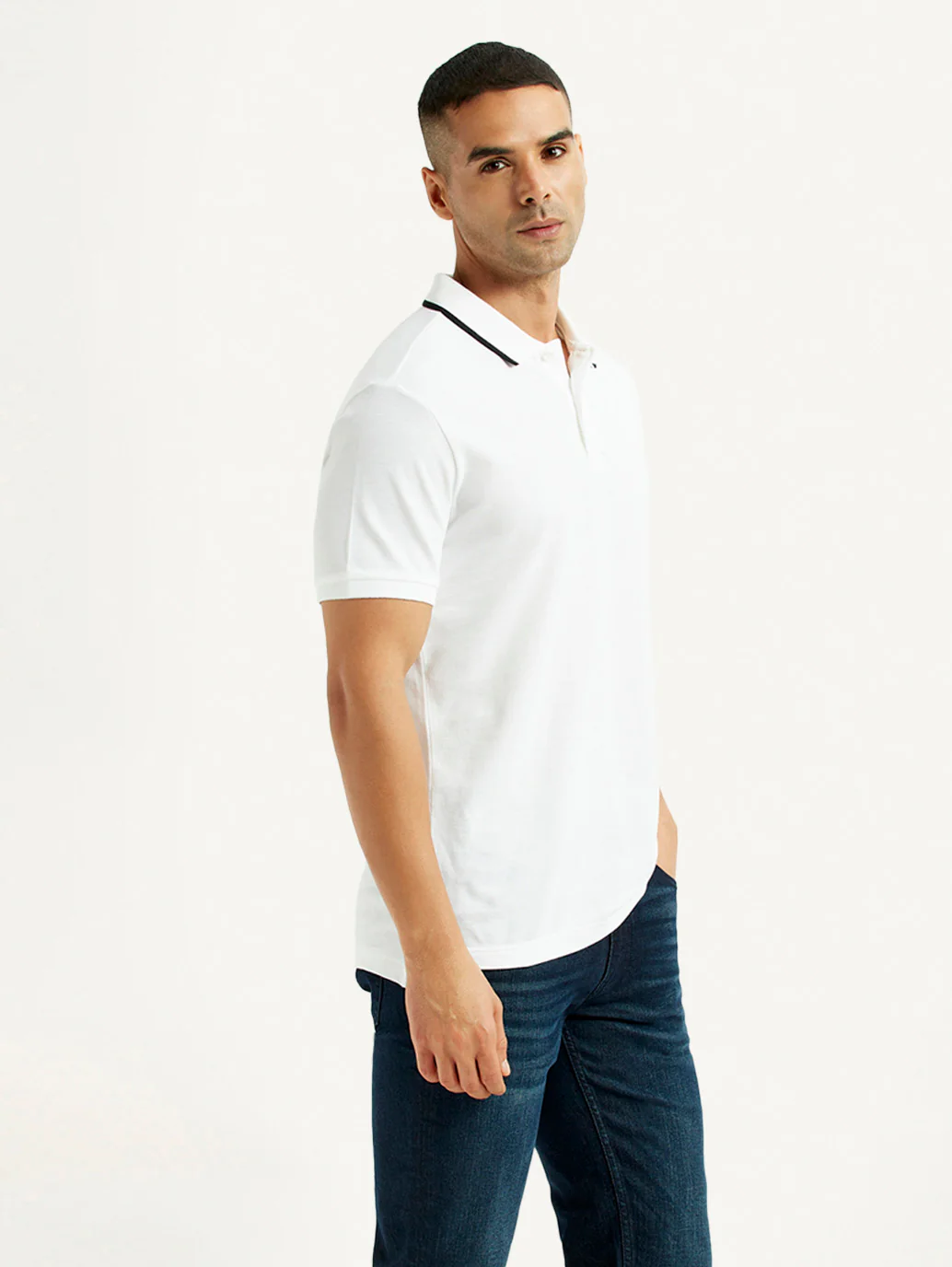 Men's Solid White Slim Fit Polo T-shirt - Image 4
