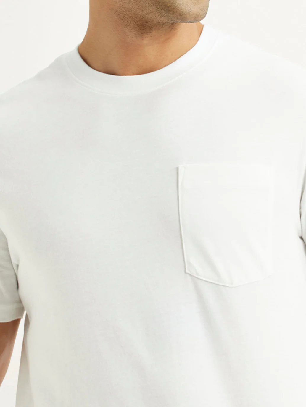 Men's Solid White Slim Fit T-shirt - Image 4