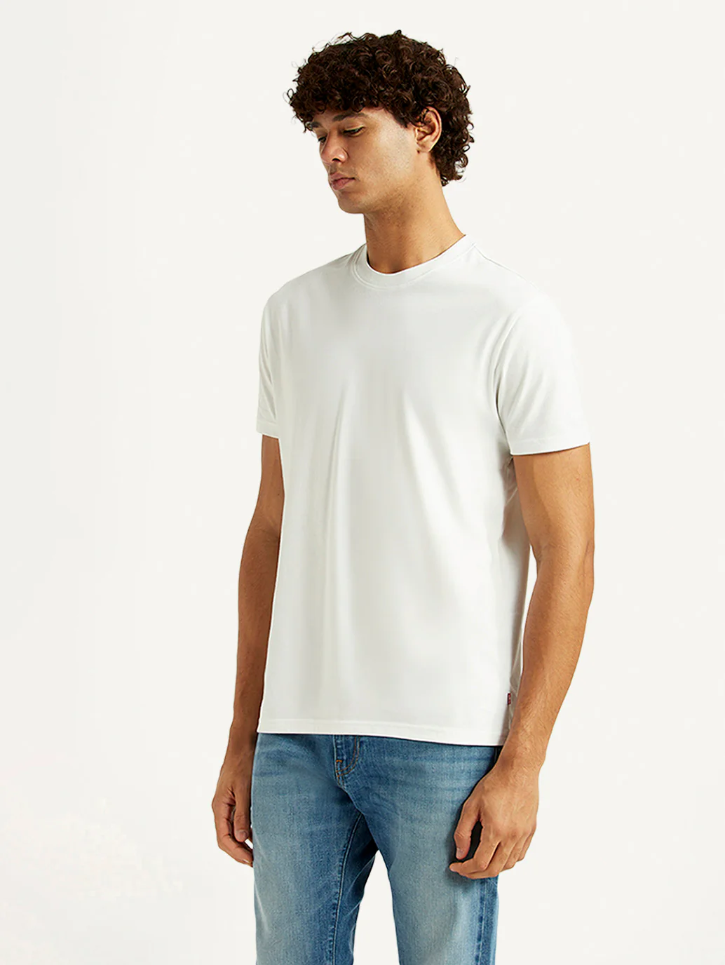 Men's Solid White Slim Fit T-shirt - Image 5