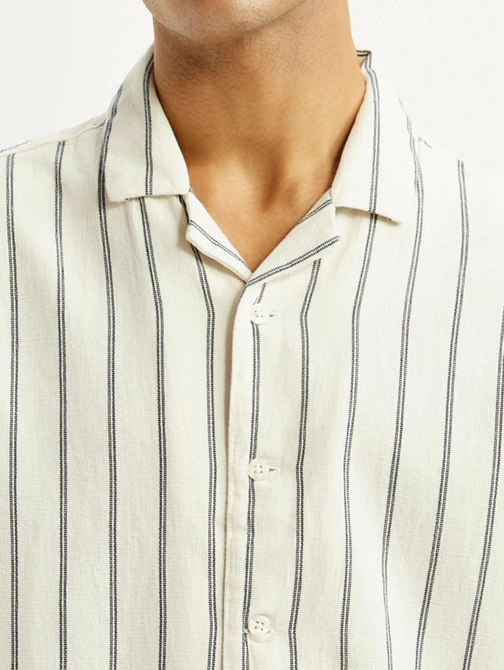Men's Striped Off White Boxy Fit Camp Shirt - Image 4