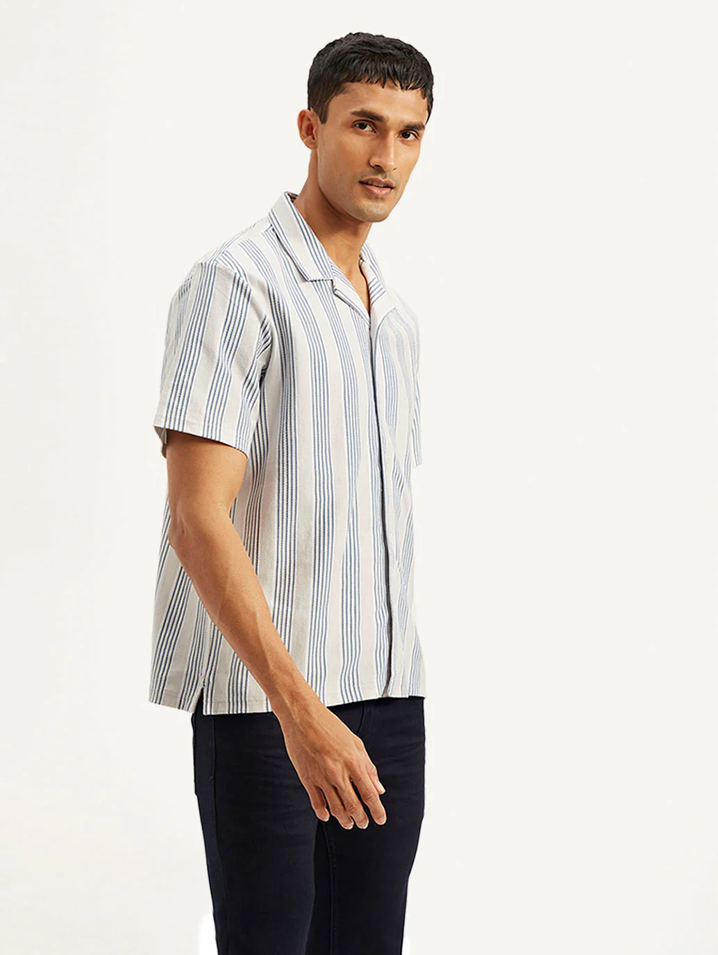 Men's Resort Collar Striped Loose Fit Camp Shirt - Image 5