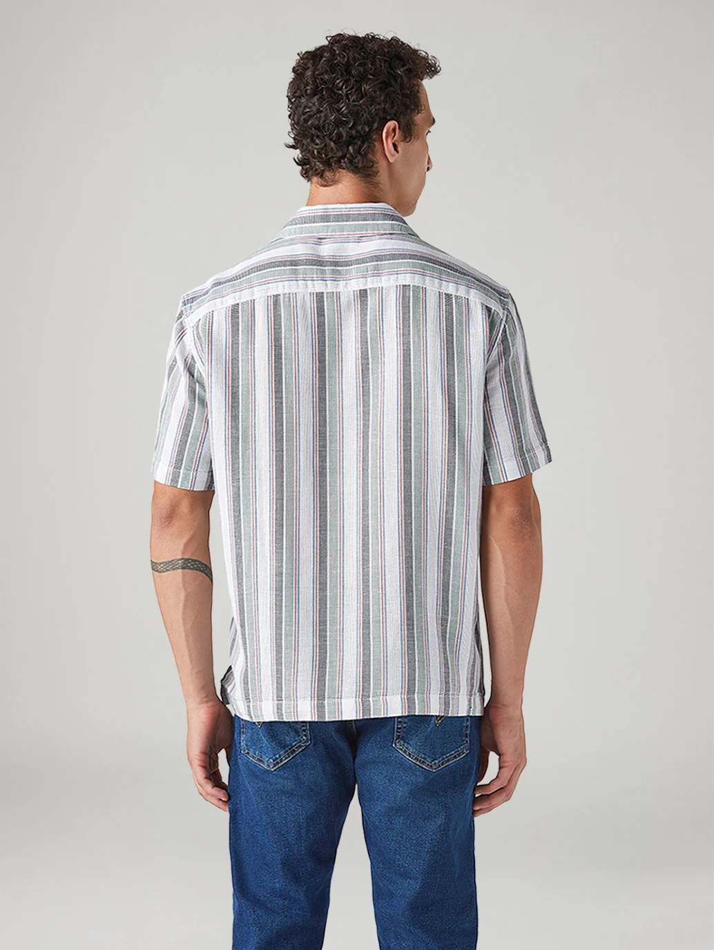 Men's Striped Relaxed Fit Linen Camp Shirt - Image 3