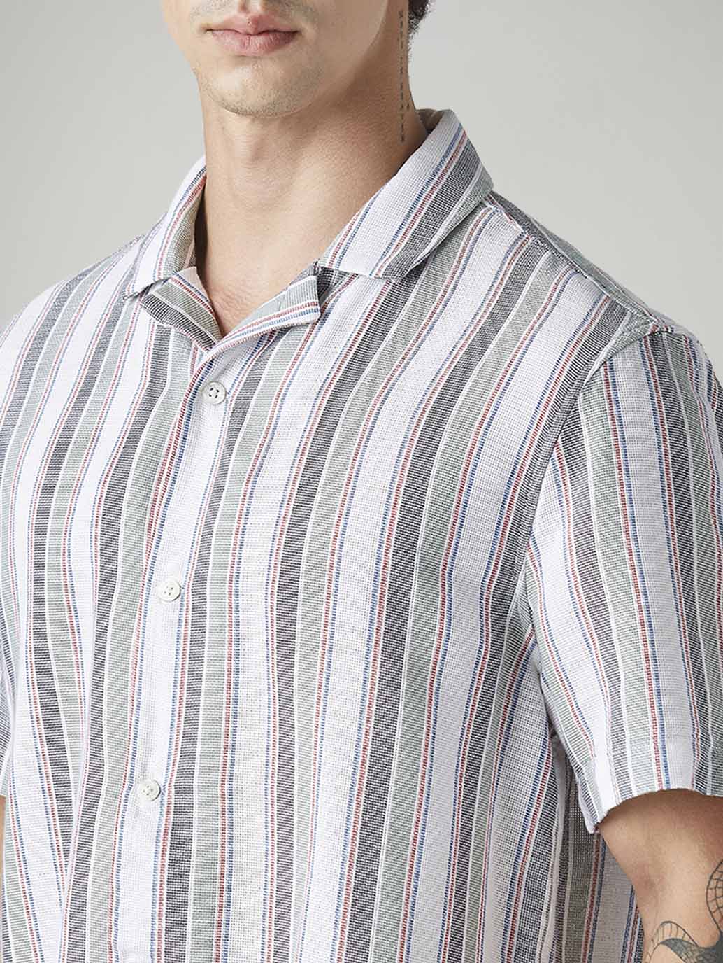 Men's Striped Relaxed Fit Linen Camp Shirt - Image 4