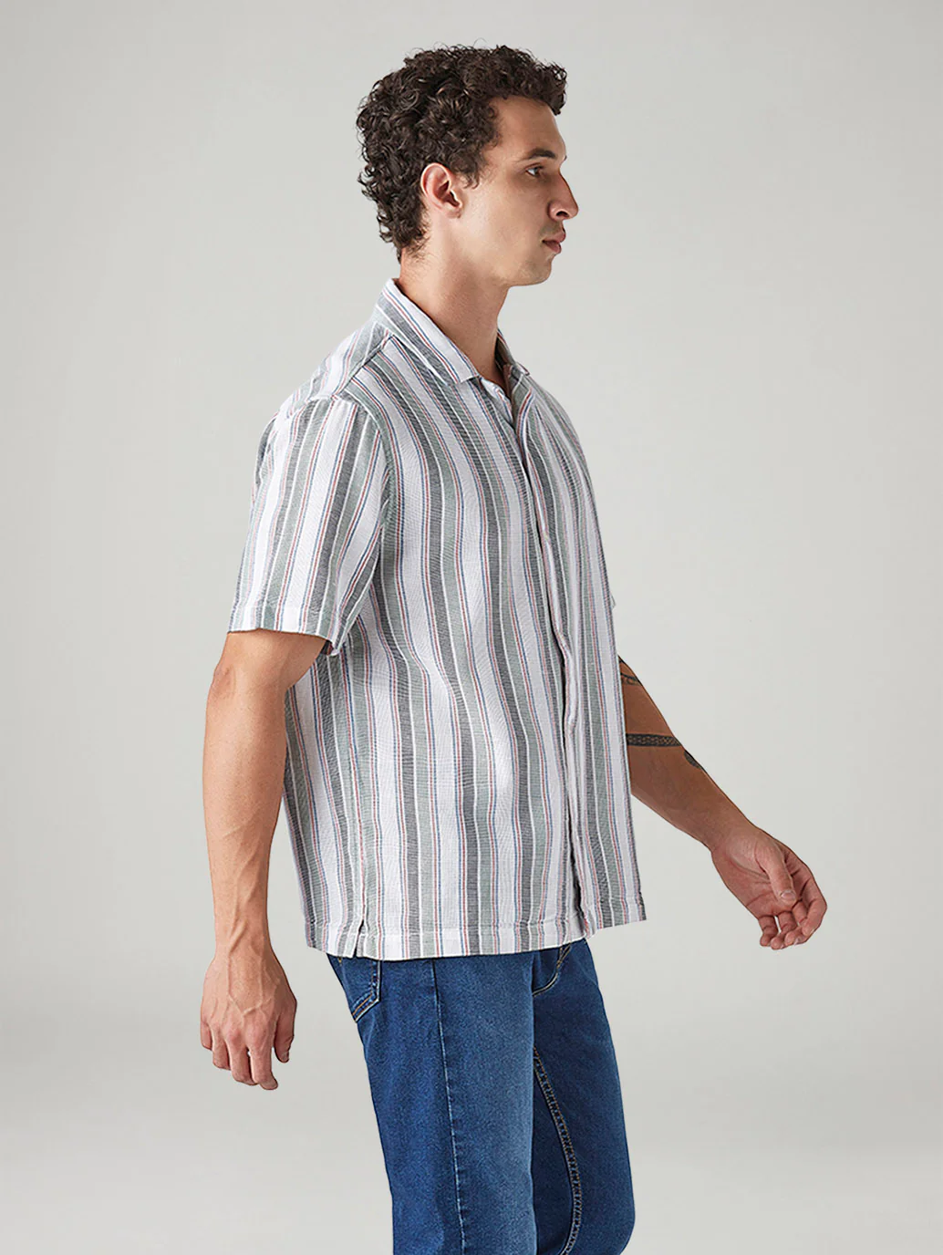 Men's Striped Relaxed Fit Linen Camp Shirt - Image 5