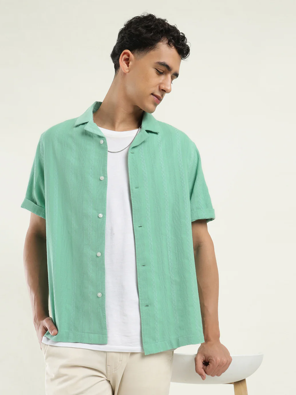 Men's Striped Spread Collar Shirt