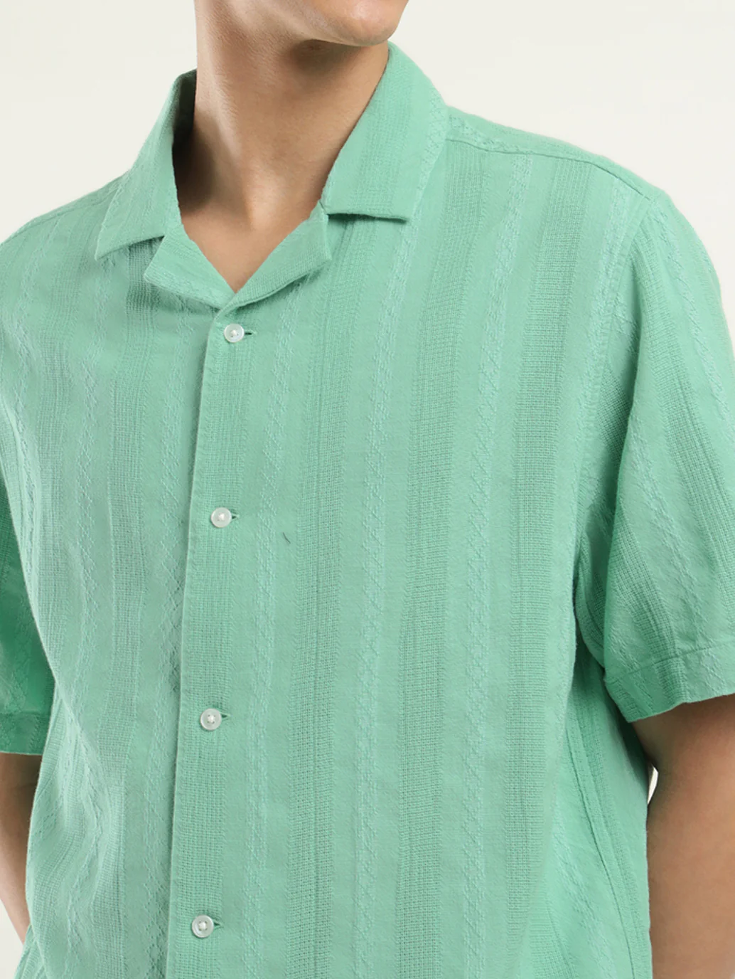 Men's Striped Spread Collar Shirt - Image 4
