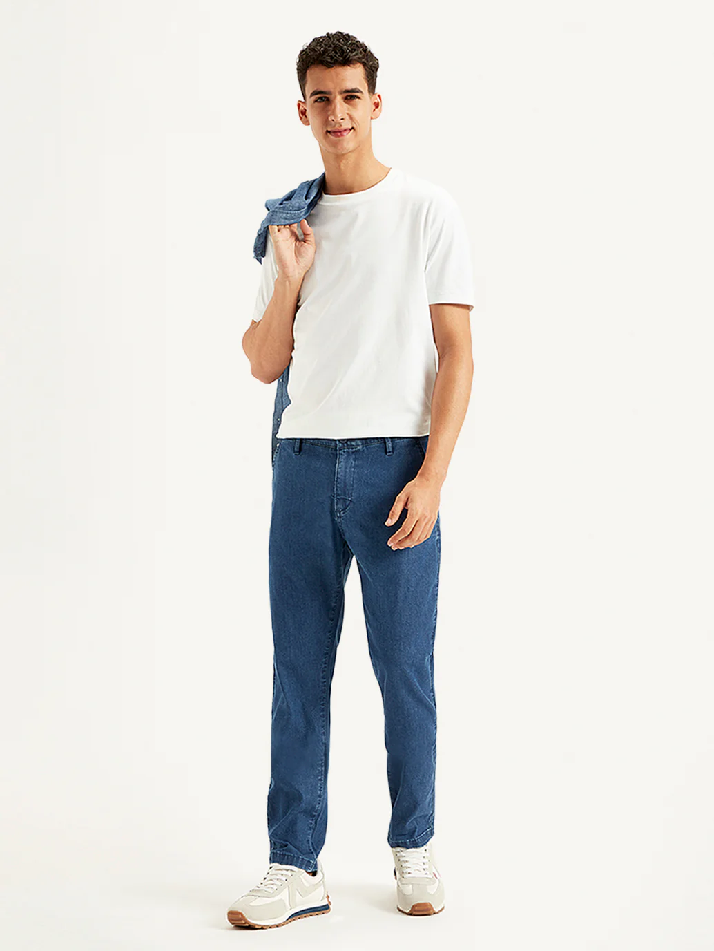 Men's Blue Tapered Fit Mid Rise Jeans - Image 3