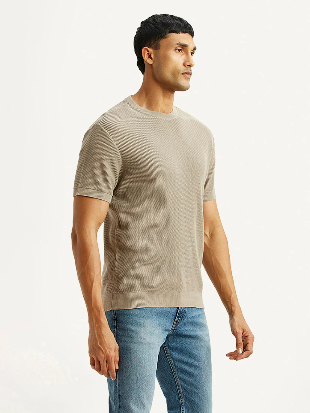 Men's Textured Beige Slim Fit T-shirt - Image 4