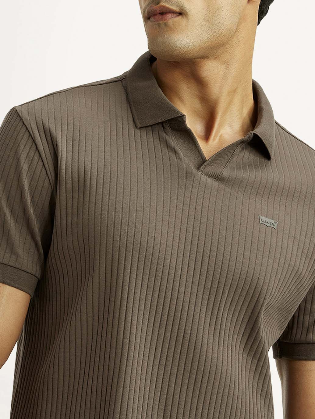 Men's Textured Brown Slim Fit Polo T-shirt - Image 4