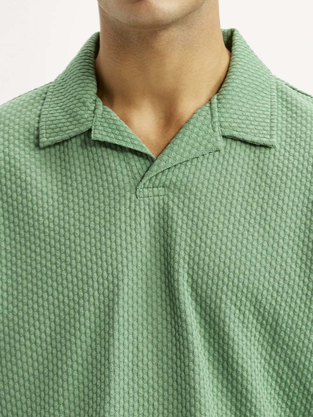 Men's Textured Green Slim Fit Polo T-shirt - Image 4