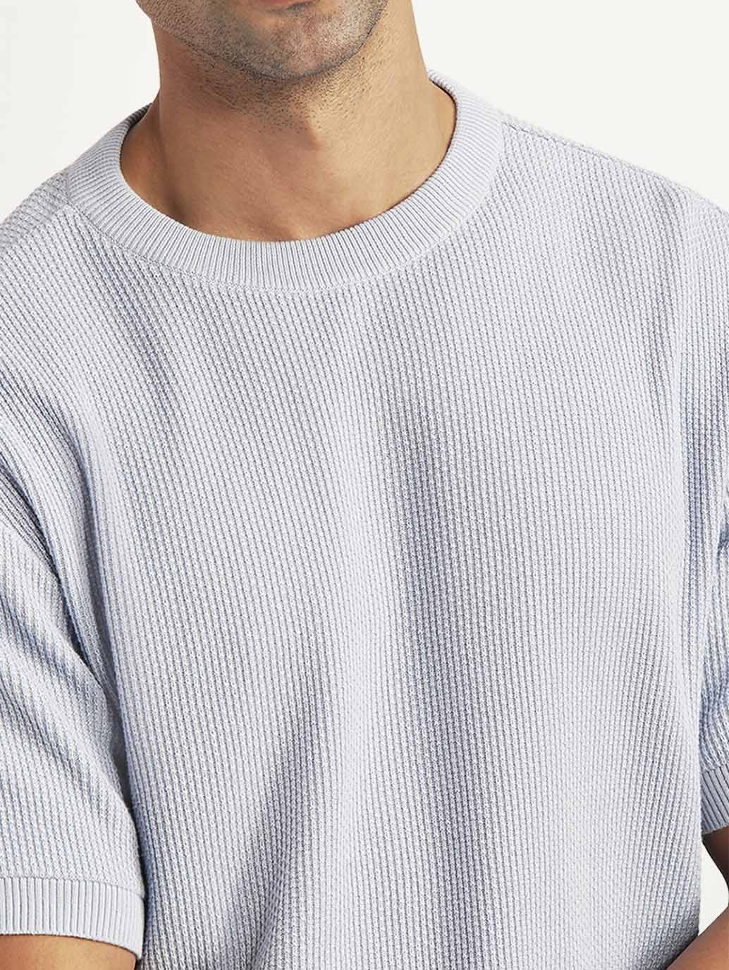 Men's Textured Lilac Slim Fit T-shirt - Image 4