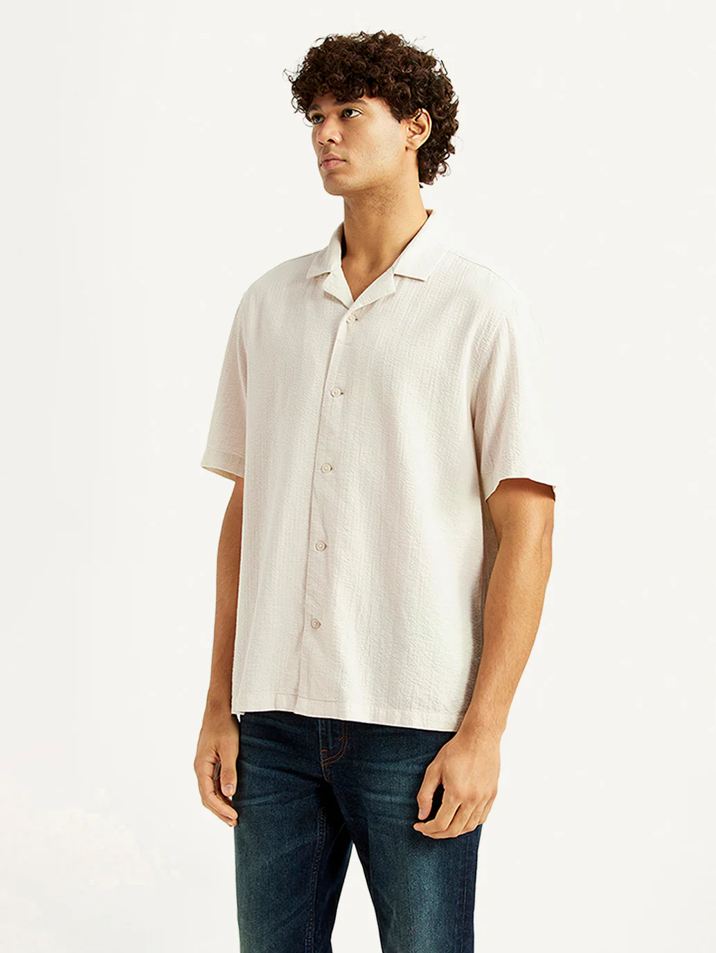 Men's Textured Off-White Relaxed Fit Camp Shirt - Image 4