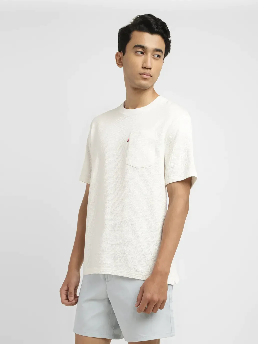 Men's Textured Round Neck T-shirt - Image 4