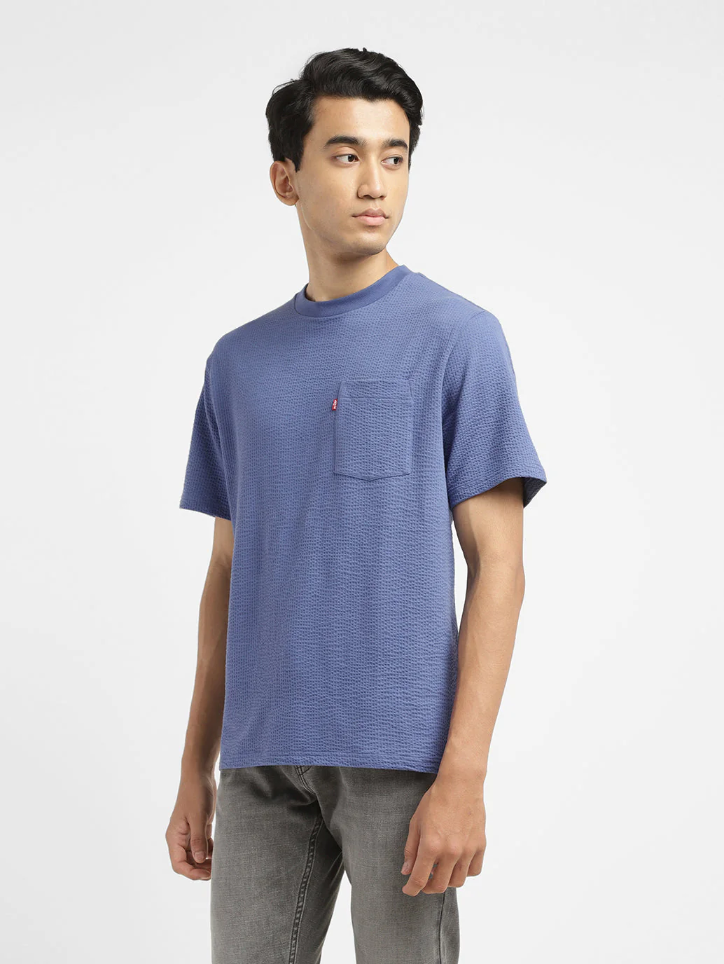 Men's Textured Round Neck T-shirt - Image 5