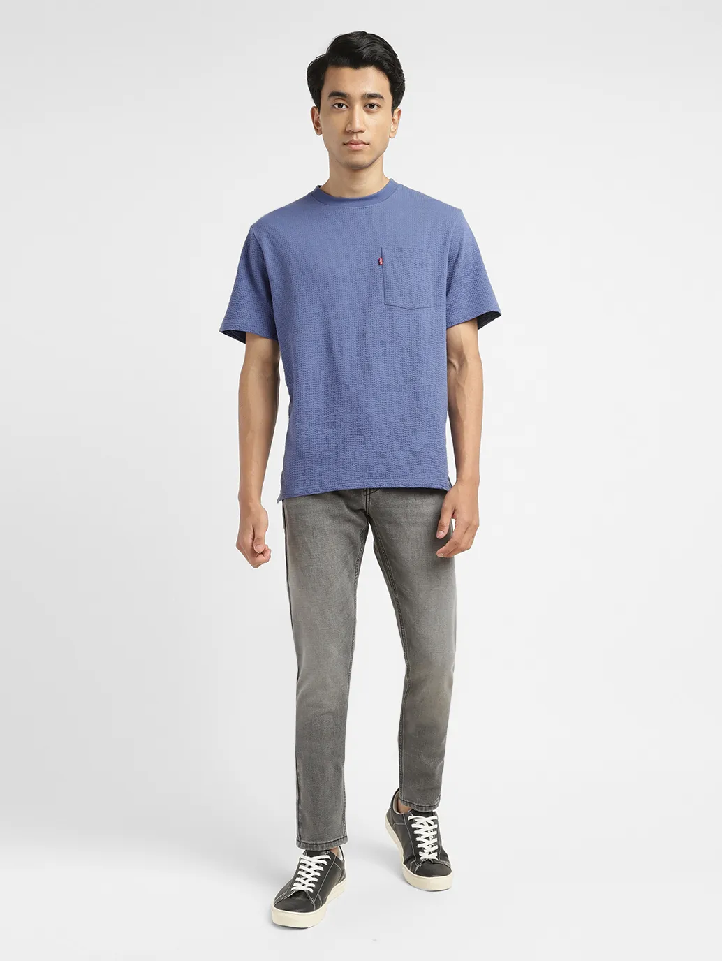 Men's Textured Round Neck T-shirt - Image 6