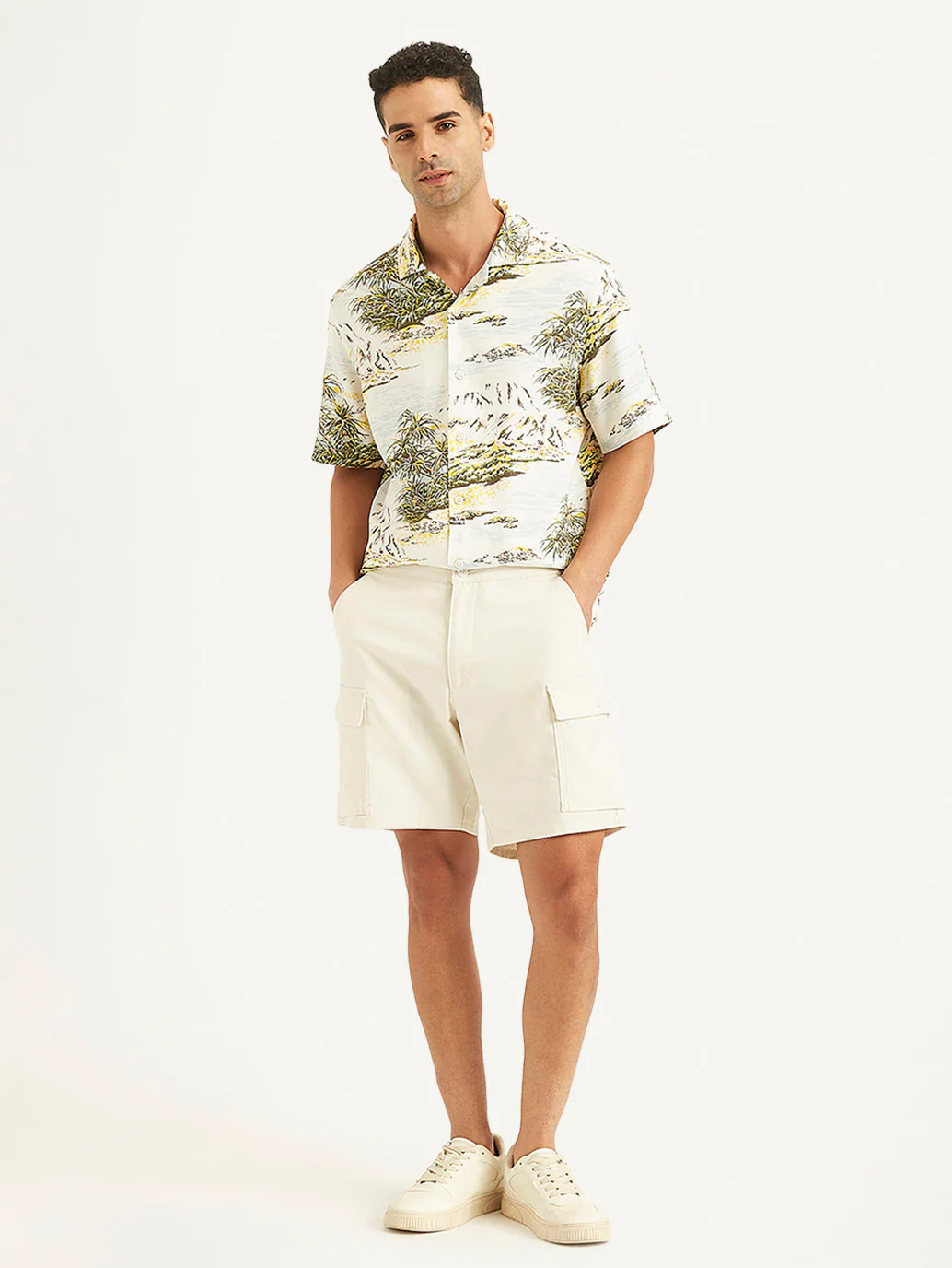 Men's White Regular Fit Shorts - Image 3