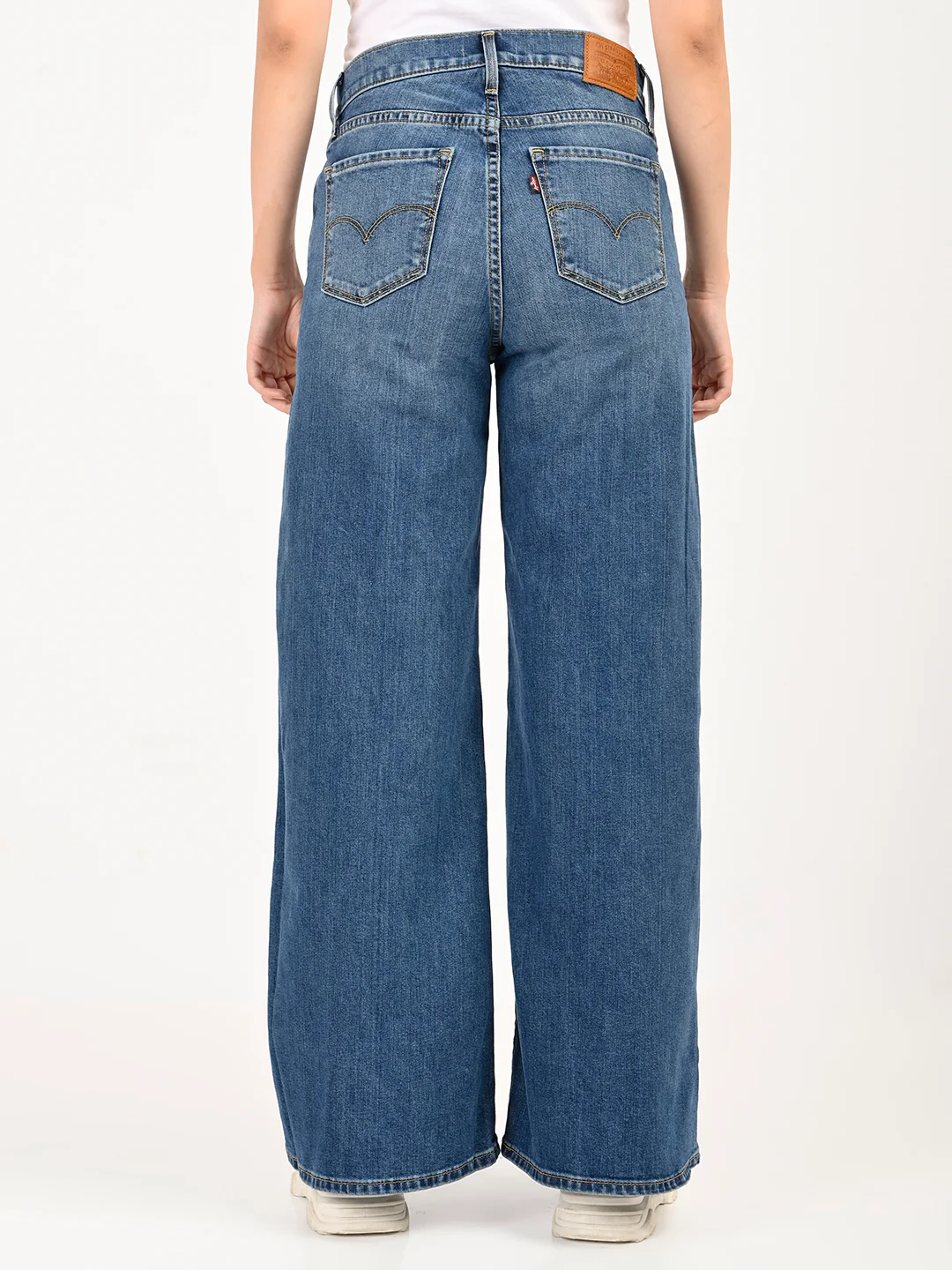 Women's 318 Blue Shaping Wide Leg Fit Mid Rise Jeans - Image 2