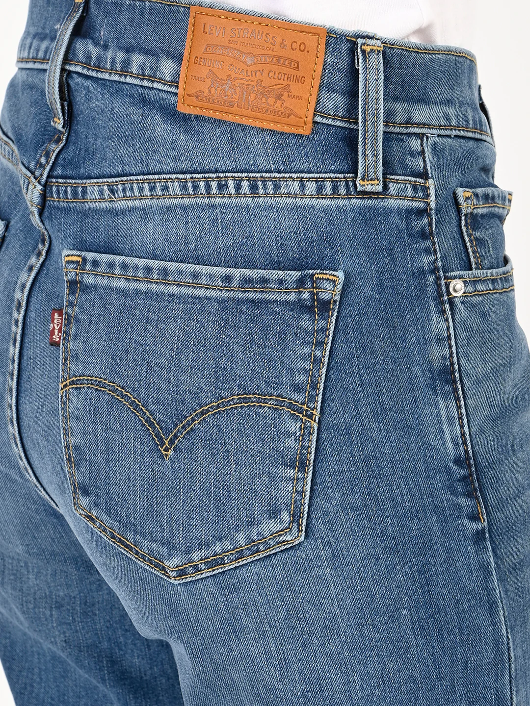 Women's 318 Blue Shaping Wide Leg Fit Mid Rise Jeans - Image 3