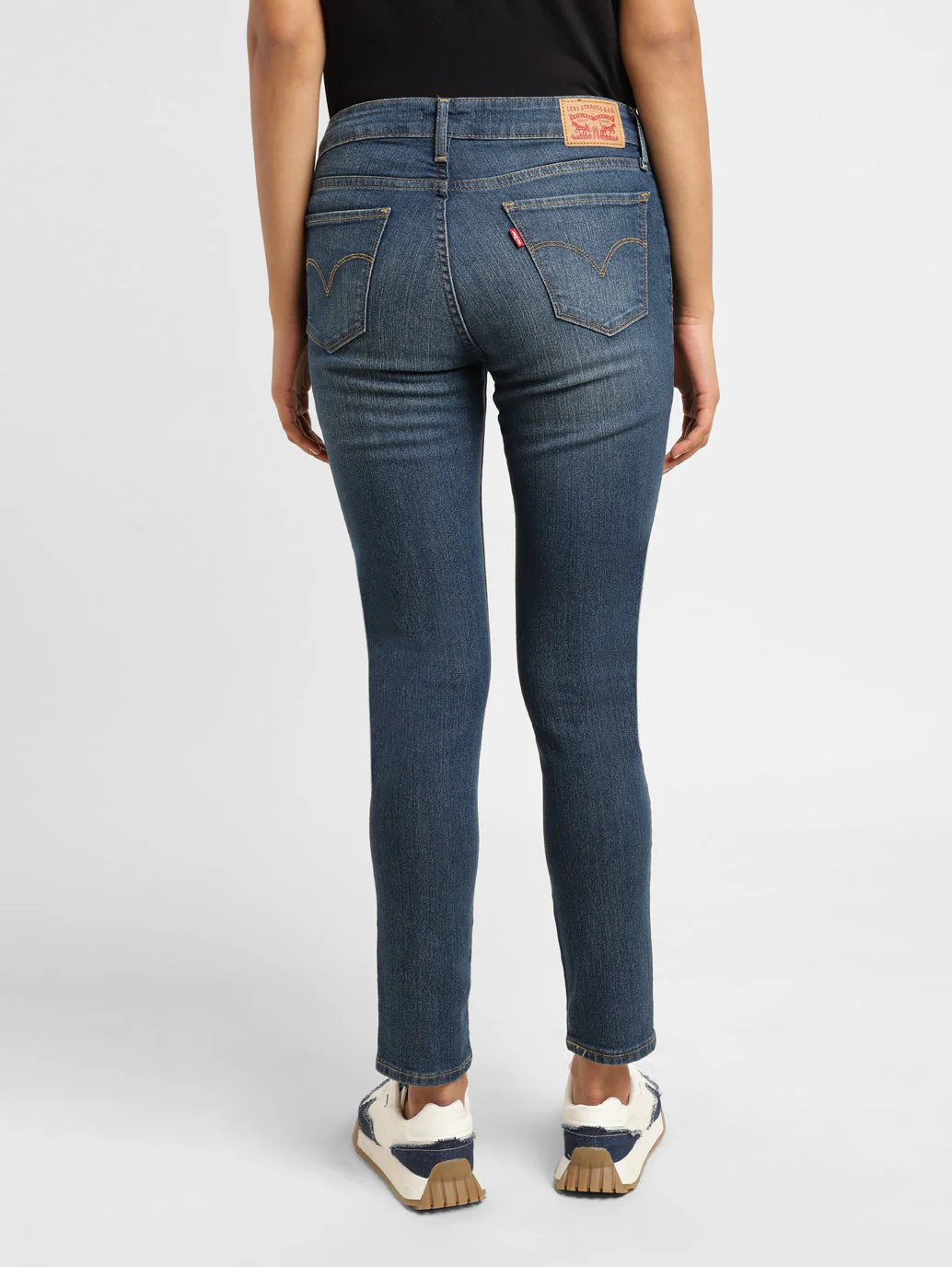 Women's 711 Blue Skinny Fit Mid Rise Jeans - Image 3