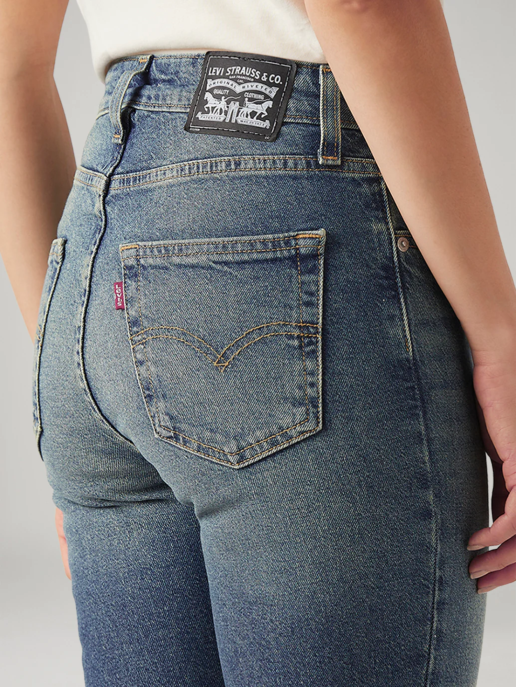 Women's 725 Blue Bootcut Fit High Rise Jeans - Image 5
