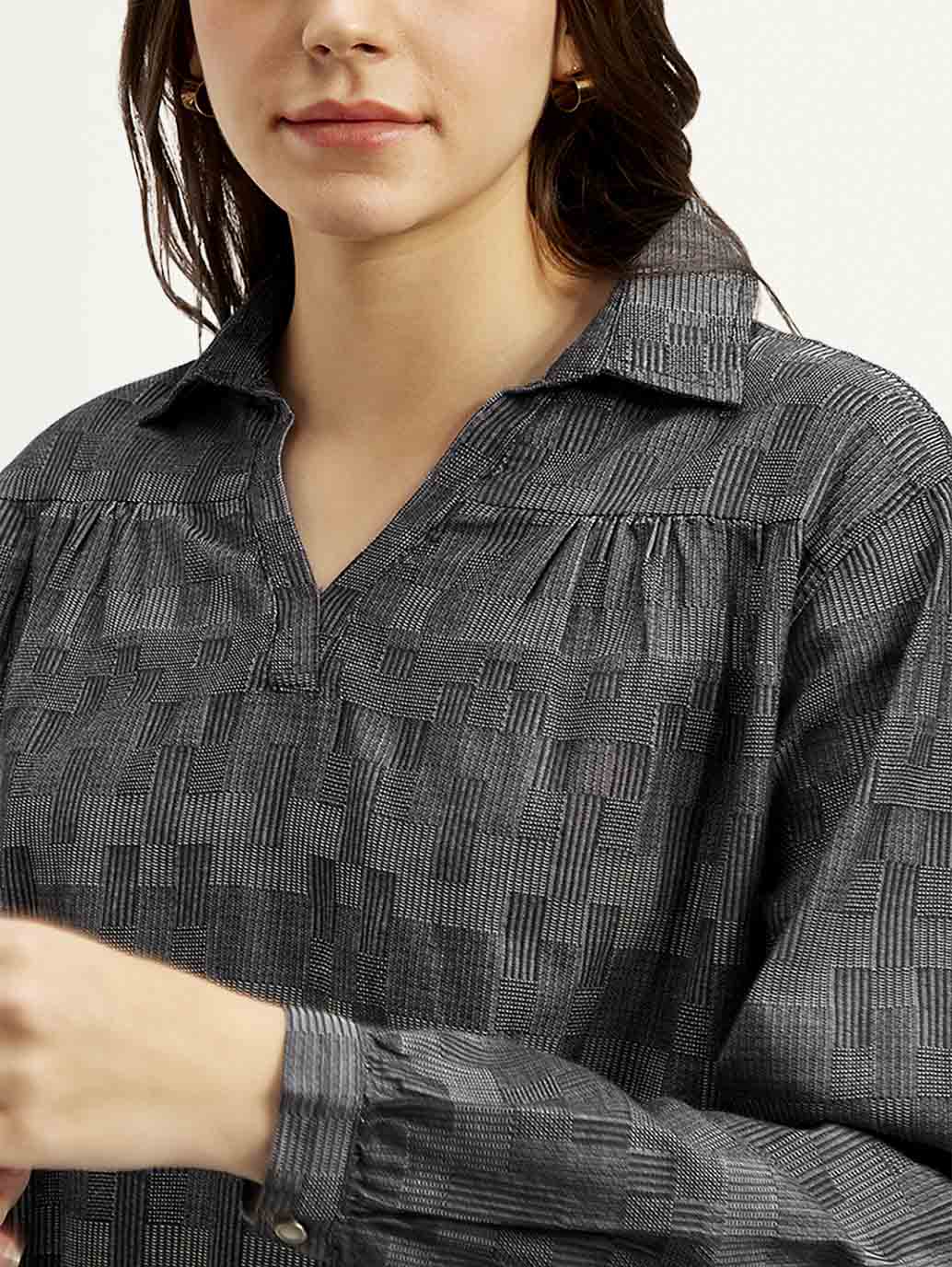 Women's Abstract Charcoal Grey Spread Collar Top - Image 4